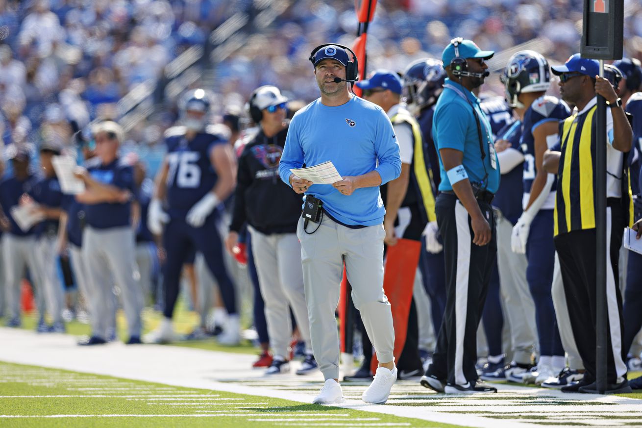 Indianapolis Colts v Tennessee Titans