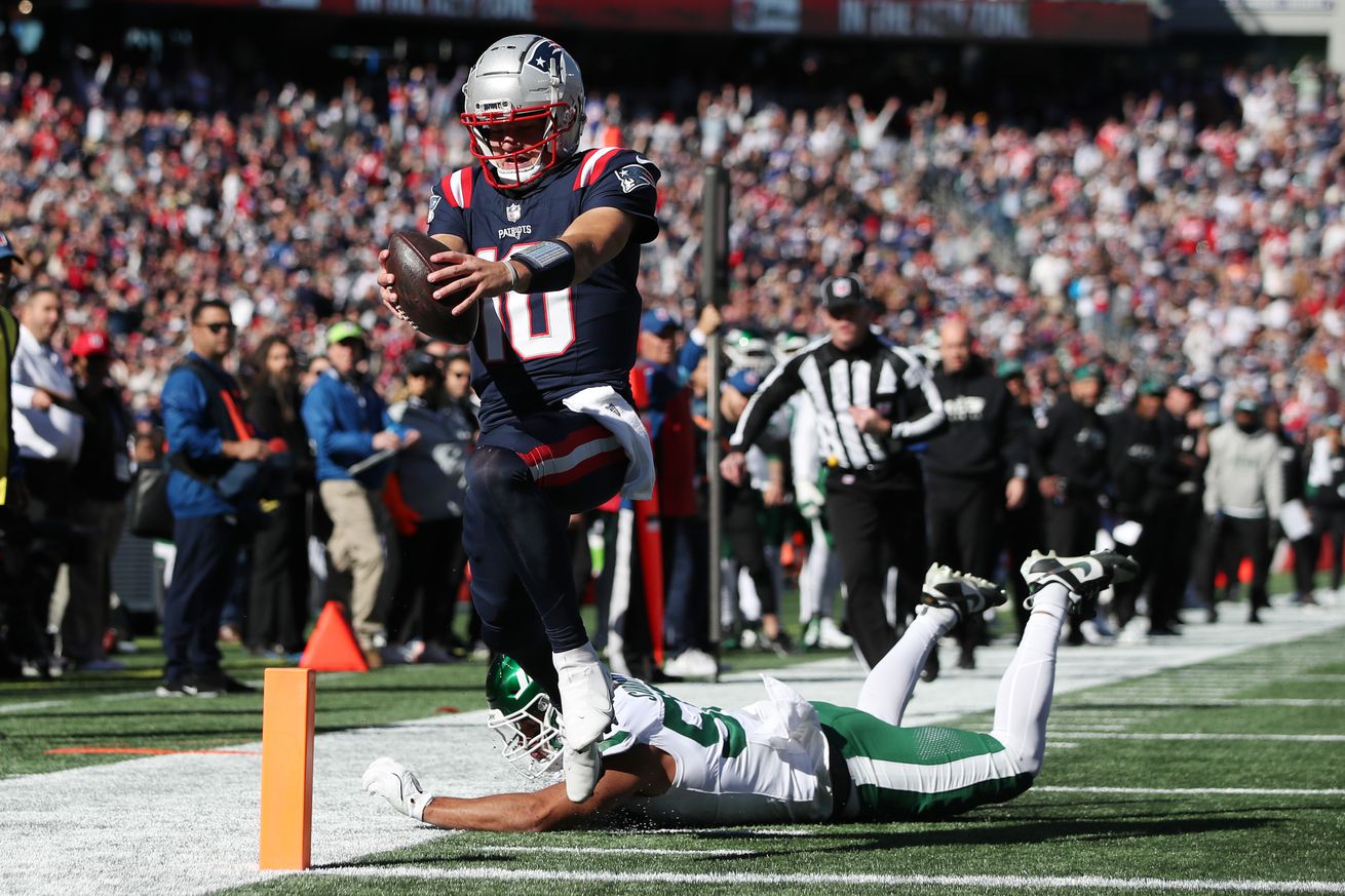 New York Jets v New England Patriots