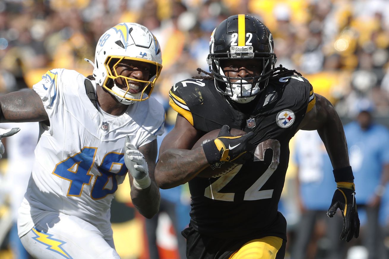 NFL: Los Angeles Chargers at Pittsburgh Steelers