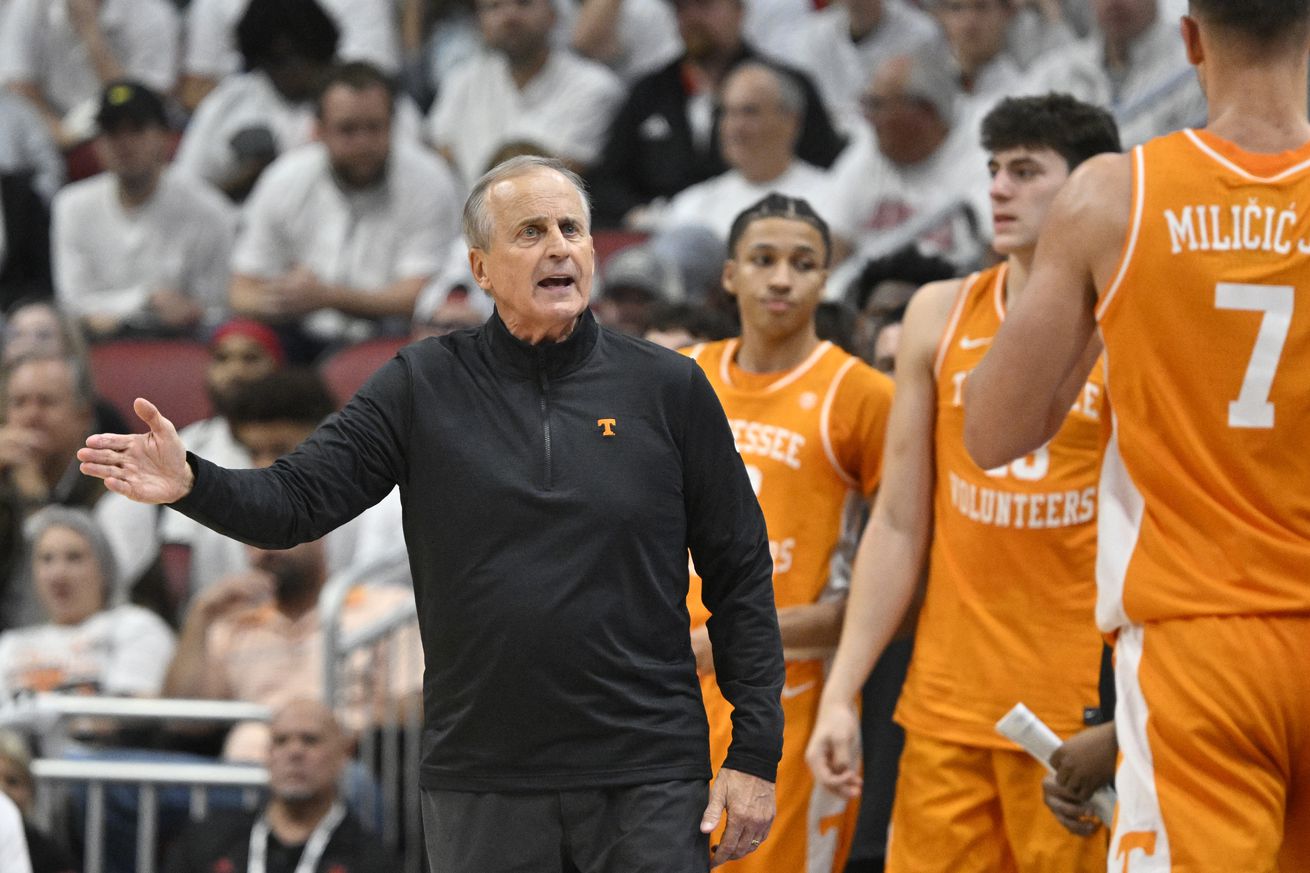 NCAA Basketball: Tennessee at Louisville