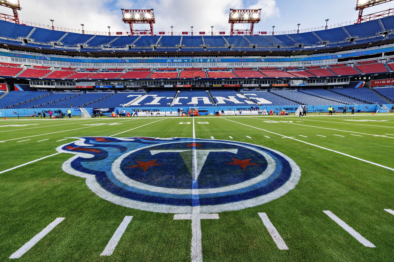 Indianapolis Colts v Tennessee Titans