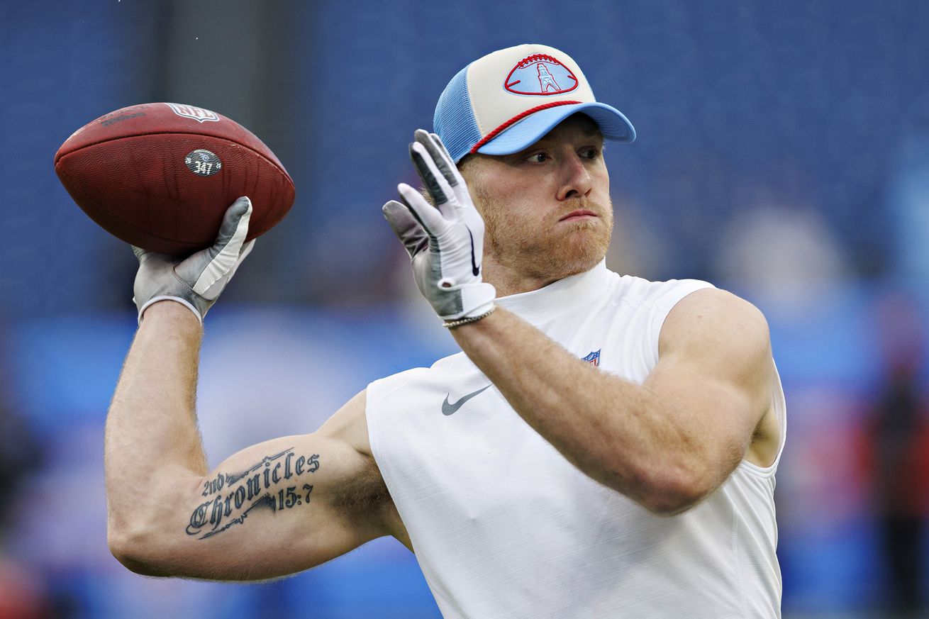 Houston Texans v Tennessee Titans