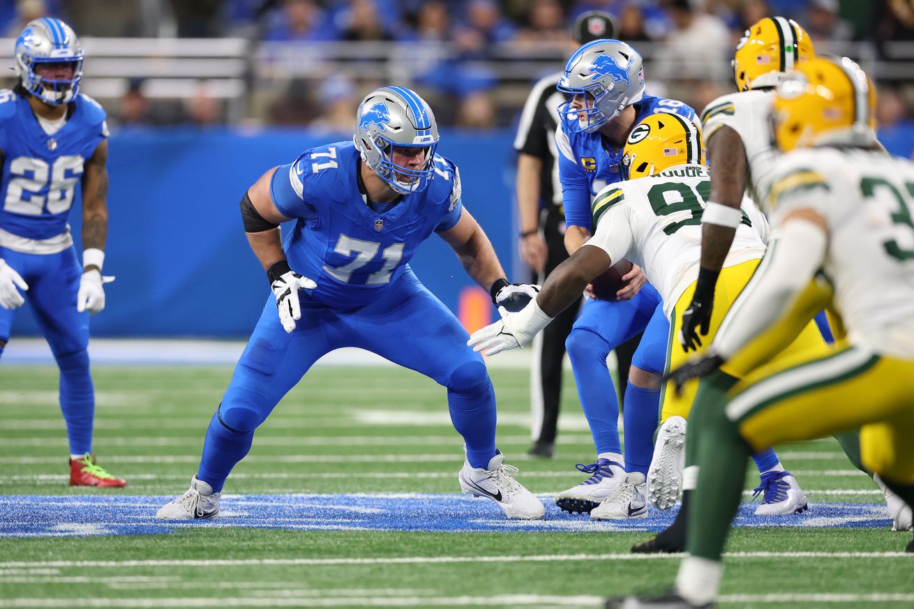 Green Bay Packers v Detroit Lions